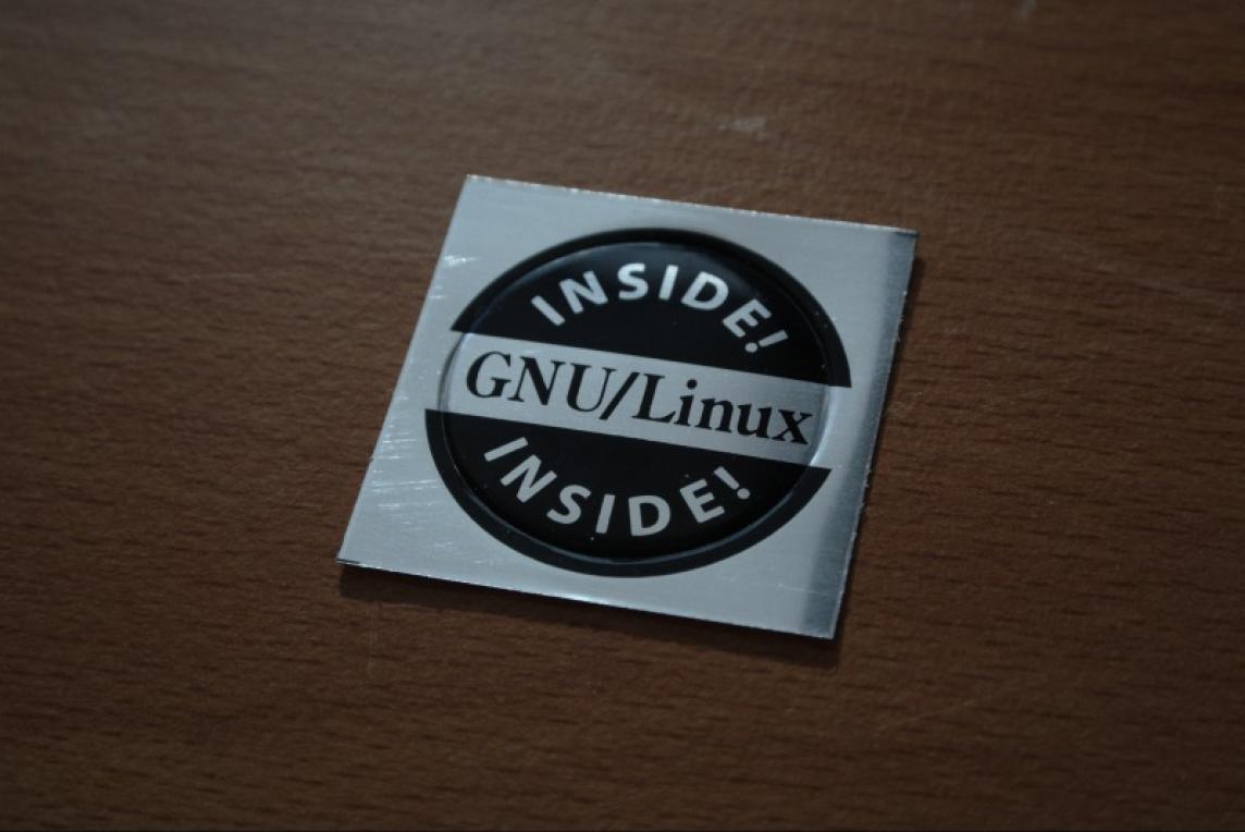 GNU Linux Inside plaque