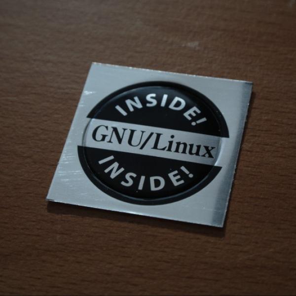 GNU Linux Inside plaque